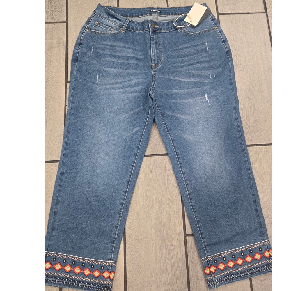 Flamingals Womens 2XL Embroidered Hem Crop Jeans Medium Wash Straight Leg 91387